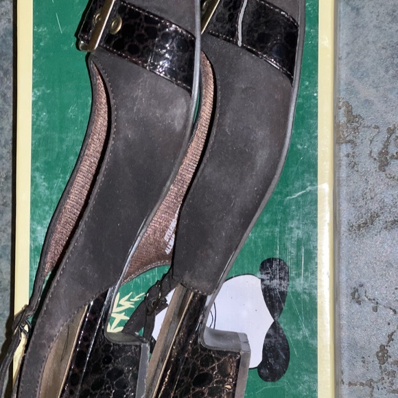 Annie Delores Brown Brushed size 8 - Picture 3 of 6